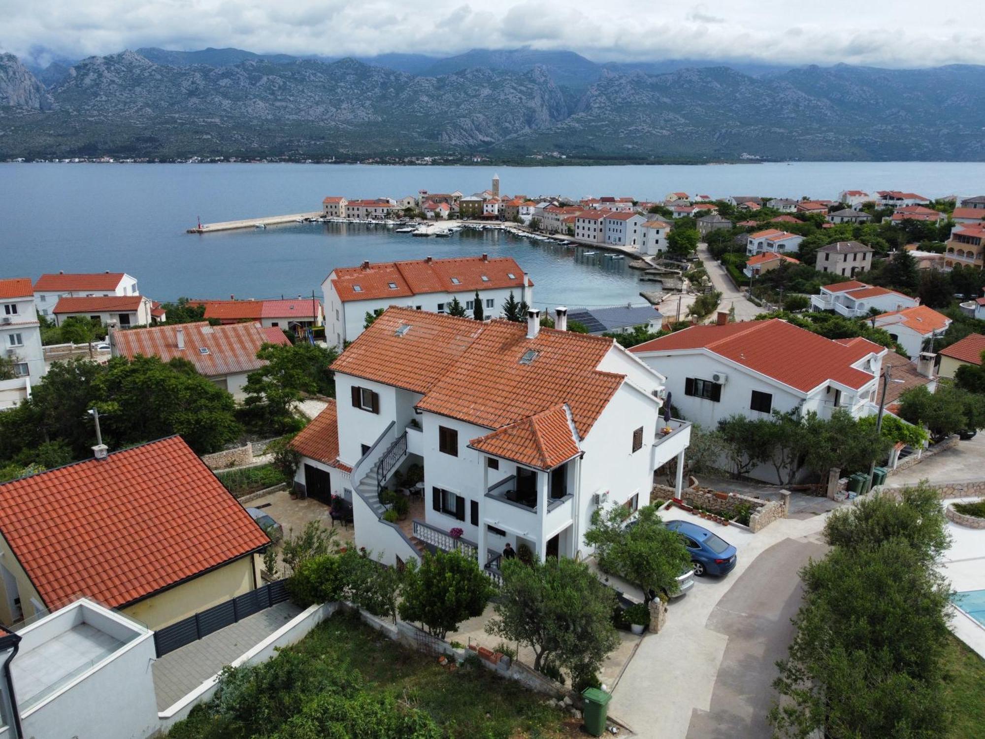 Apartments Kondric Винерац Екстериор снимка
